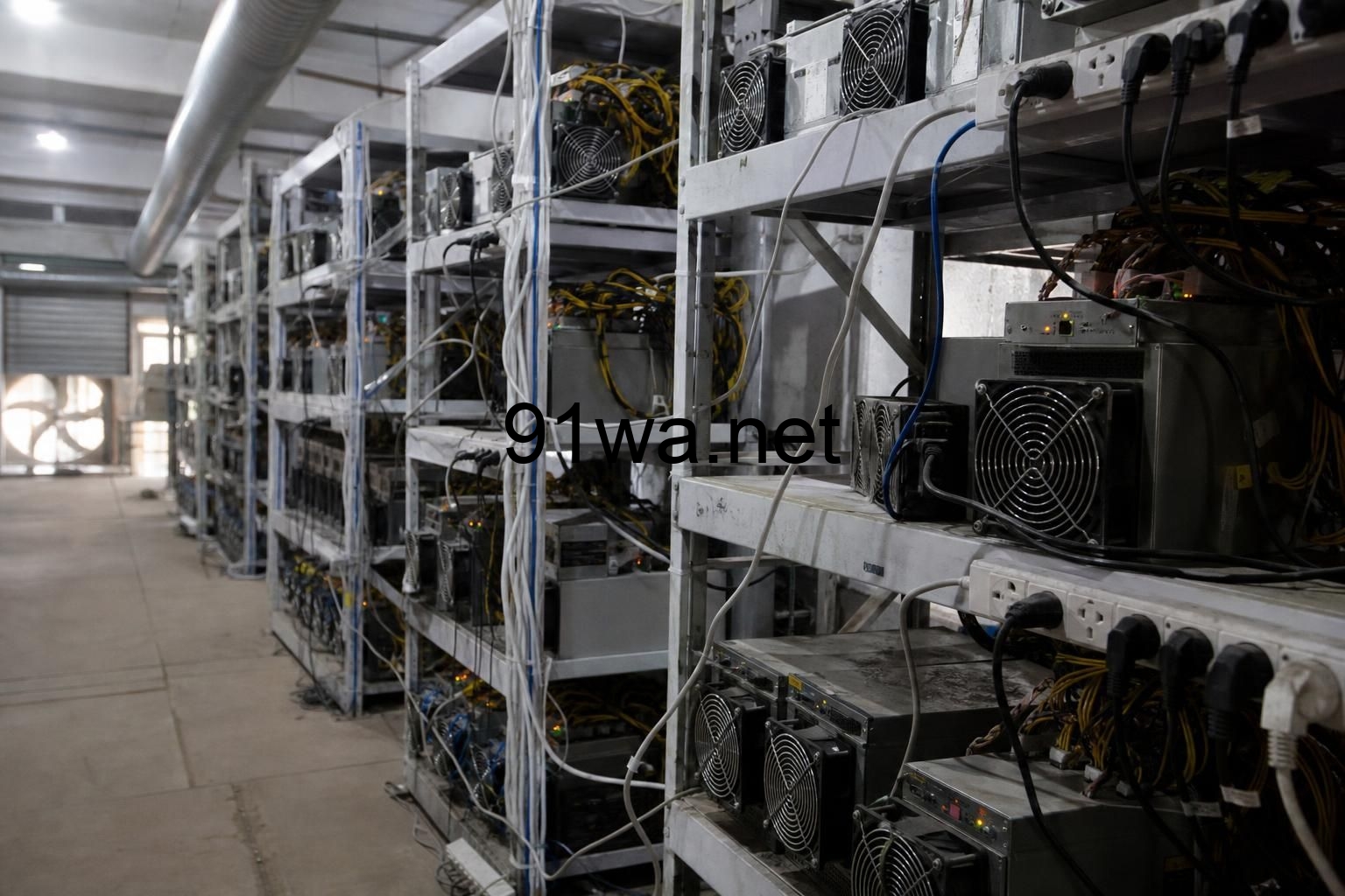 HiveOS 运维要往前走一步:矿场批量管理该有告警、权限和回滚三道闸插图 HiveOS 运维要往前走一步:矿场批量管理该有告警、权限和回滚三道闸