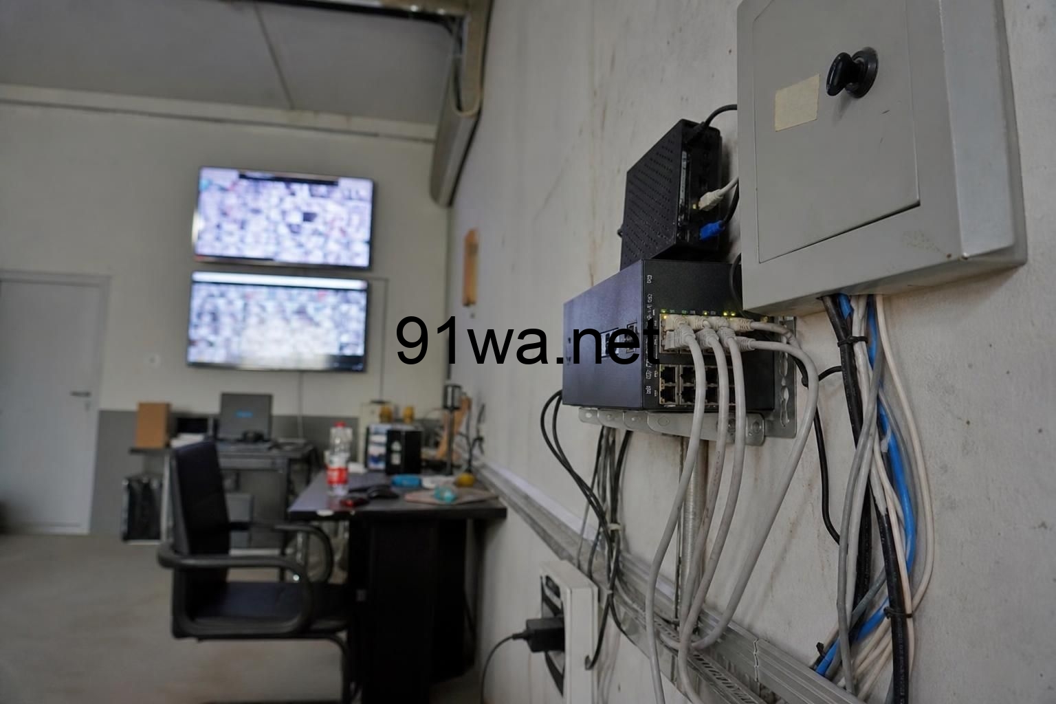 今天最容易把矿场拖停的风险,是 HiveOS 批量操作没人二次确认插图 今天最容易把矿场拖停的风险,是 HiveOS 批量操作没人二次确认