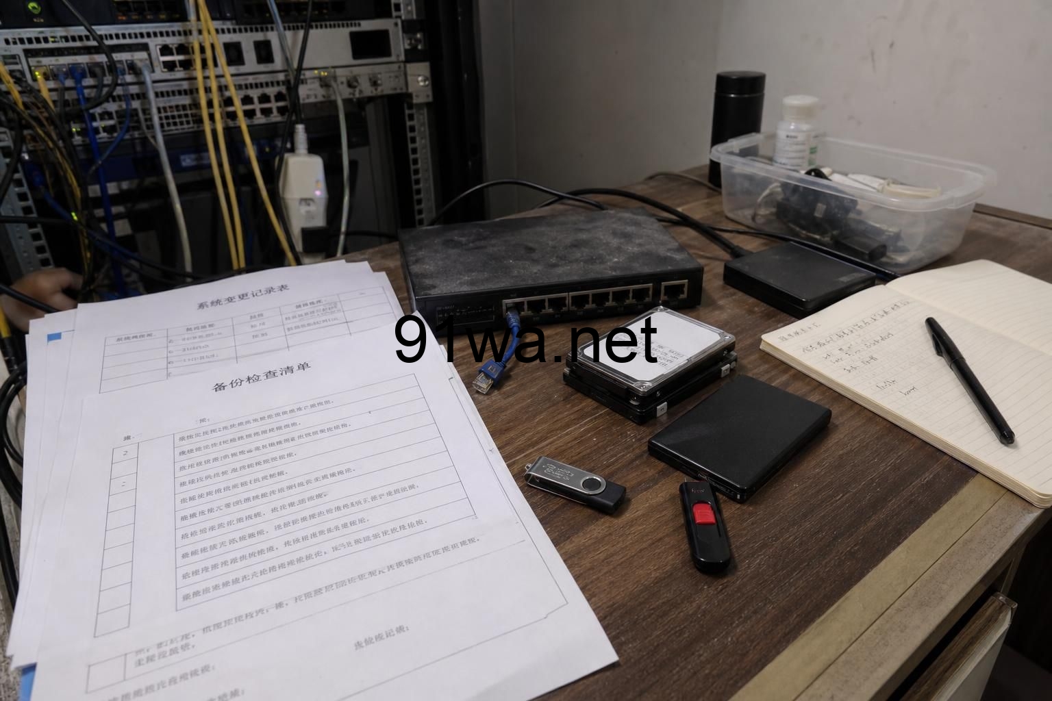 挖矿软件的运维重心正在从会自动跑，转向每次改动都有账可查