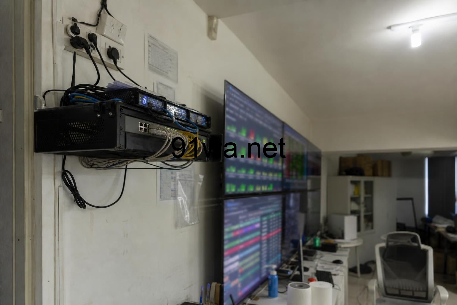 HiveOS 批量改配置前,今天最怕的是旧镜像被一键推到全场插图 HiveOS 批量改配置前,今天最怕的是旧镜像被一键推到全场