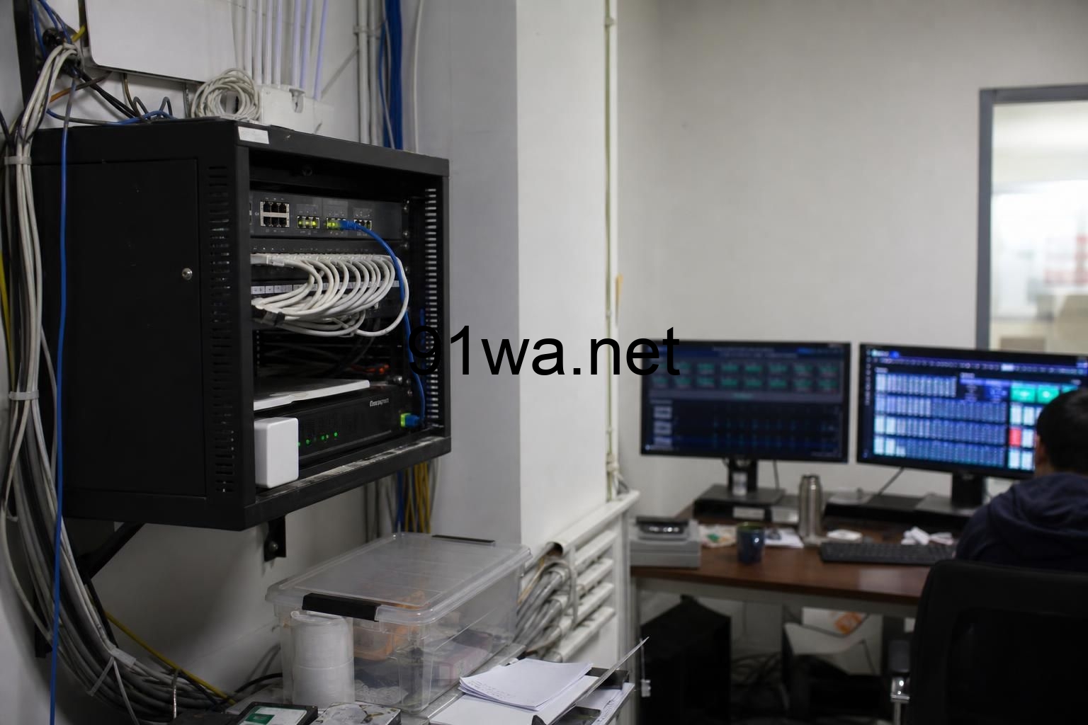 HiveOS 批量操作今天最怕没人确认回滚点插图 HiveOS 批量操作今天最怕没人确认回滚点