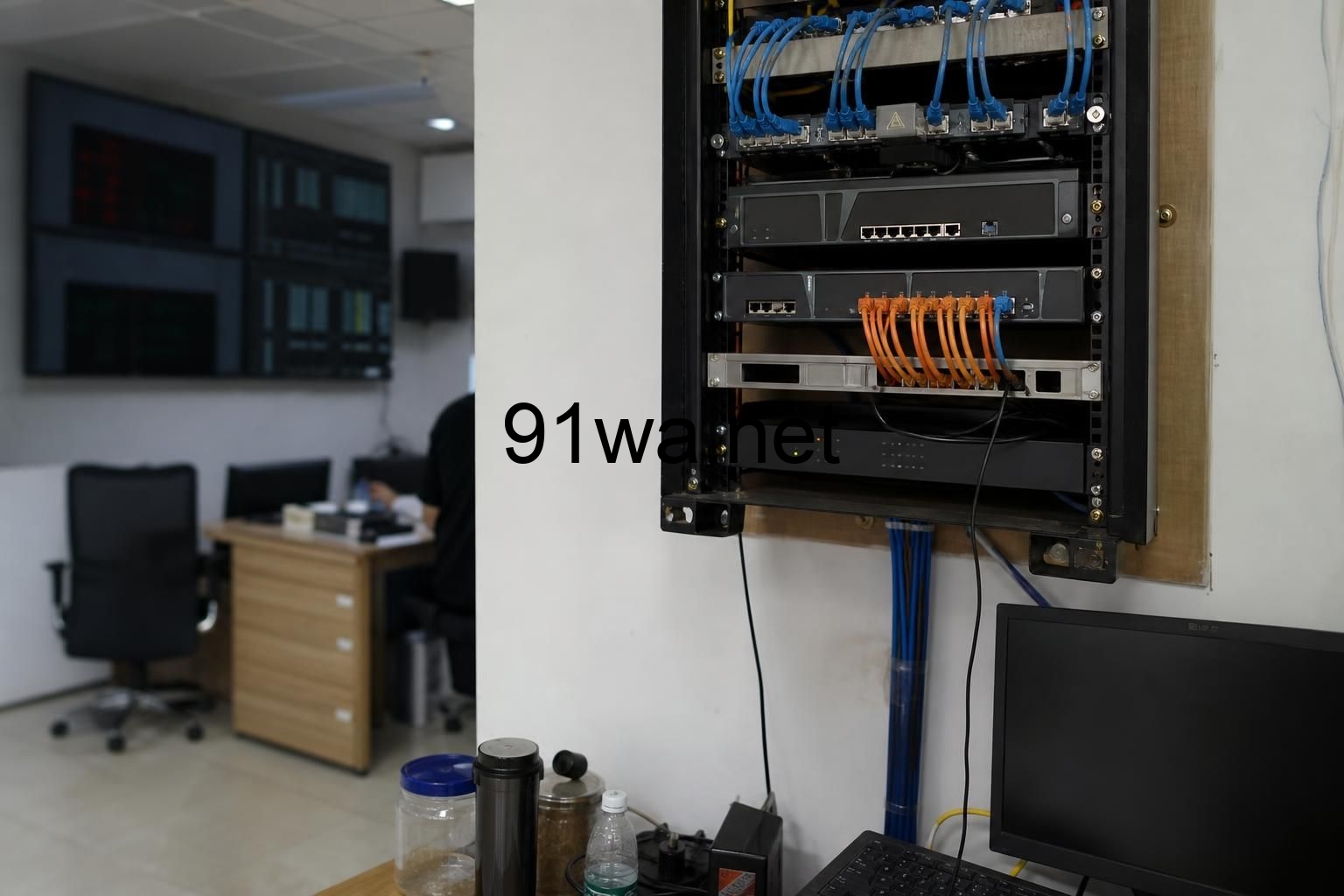 HiveOS 批量操作今天最怕一键推错版本插图 HiveOS 批量操作今天最怕一键推错版本