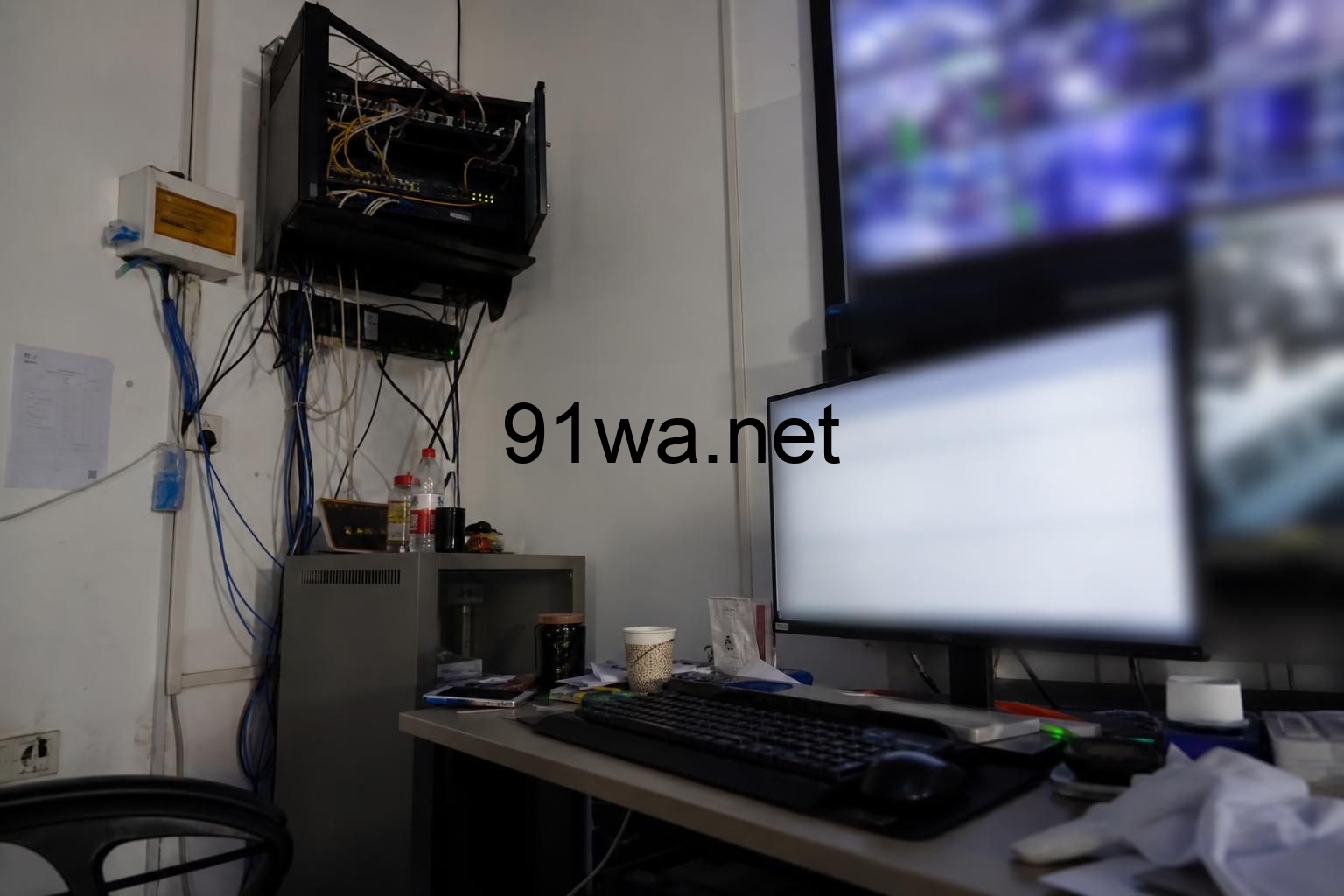 今晚批量下发 HiveOS 配置,最该防的是半数矿机带错参数继续跑插图 今晚批量下发 HiveOS 配置,最该防的是半数矿机带错参数继续跑