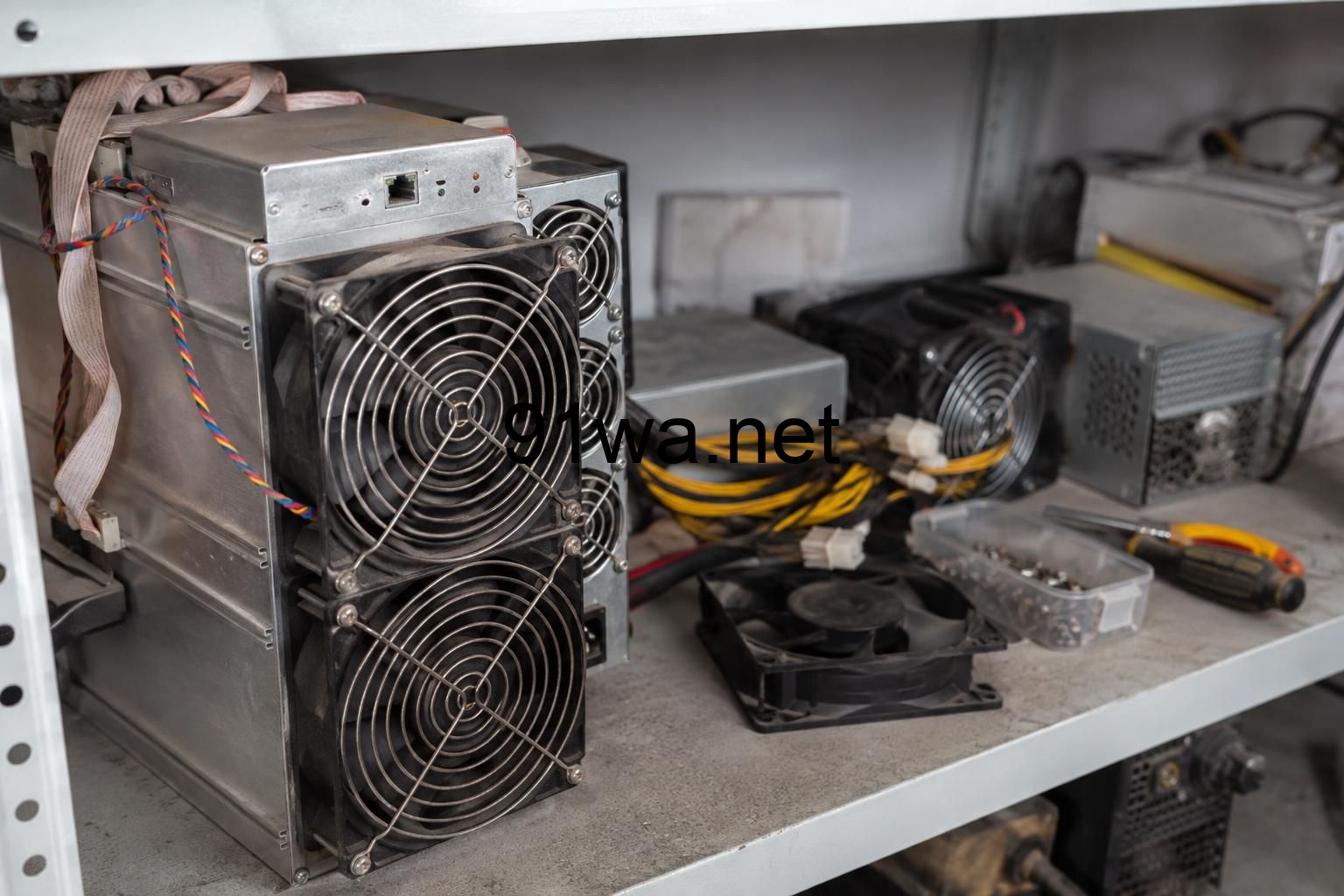 SHRMiner切入AI基础设施算力:矿机硬件工程师如何核验云计算能力插图 SHRMiner切入AI基础设施算力:矿机硬件工程师如何核验云计算能力
